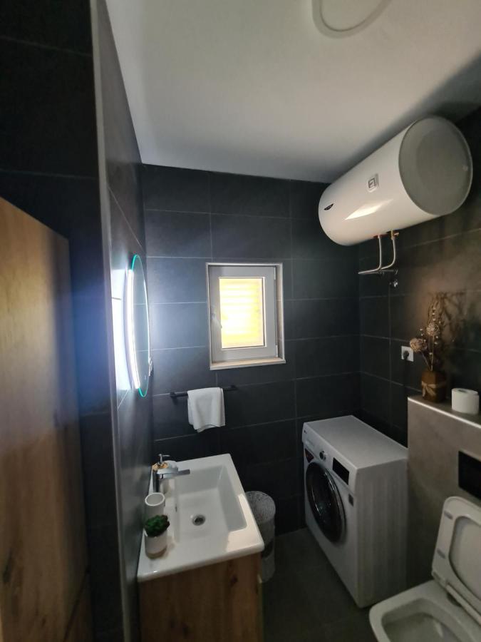 Apartment Nikcevic Tivat Exterior foto